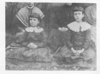 SA0059 - Alice Smith was from the Church Family. In addition to Alice and Ethel Smith, two children are shown seated in front of larger group. Identified on reverse., Winterthur Shaker Photograph and Post Card Collection 1851 to 1921c